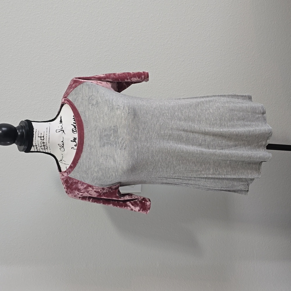 VELVET SLEEVE RAGLAND SHORT SLEEVE TOP